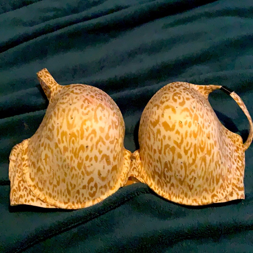 Victoria’s Secret brand new 38 triple D tiger print with crystals bra